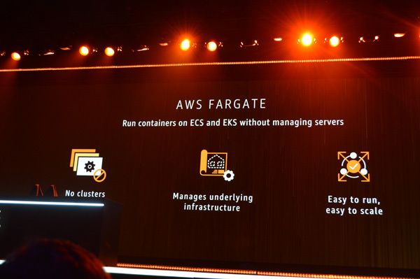 EKSと同時に発表された「AWS Fargate」はコンテナクラスタを構築することなくワンクリックでコンテナを実行できるサービス。Kuberenetes対応は2018年中に行われる予定