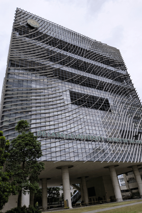 会場のDe La Salle University