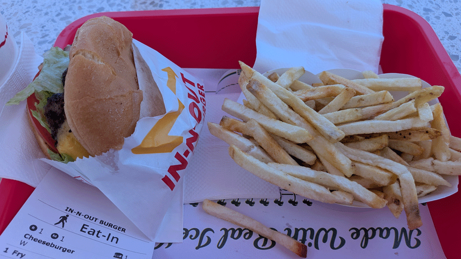 In-N-Outのハンバーガー