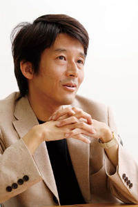 濱野純 氏